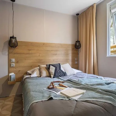 4 étoiles - Parc Aquatique - Ef0bbb *